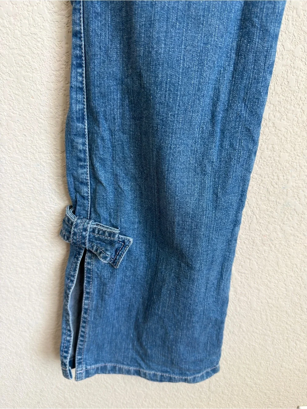 Escada Blue Denim Straight Jeans 36 US 6 Pink Leather Heart Patch Bow Ankle - Picture 9 of 14